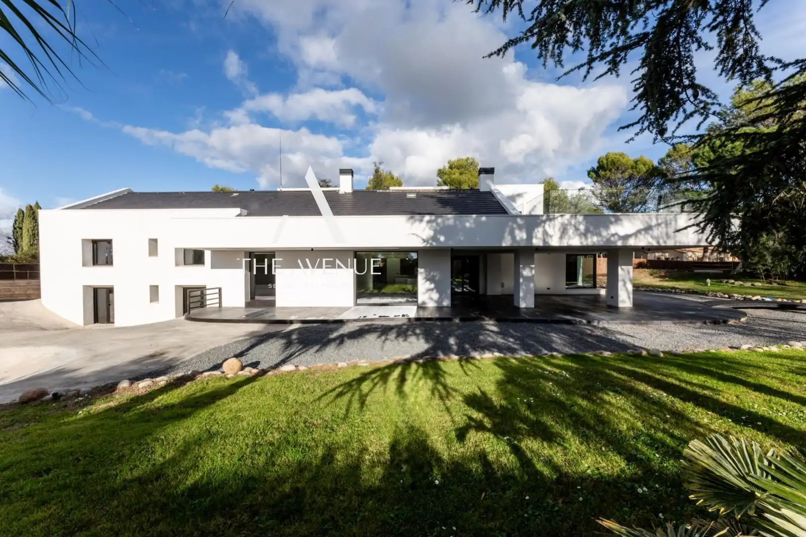 Exterior view of Houses for sale in Boadilla del Monte  with Private garden, Terrace and Swimming Pool