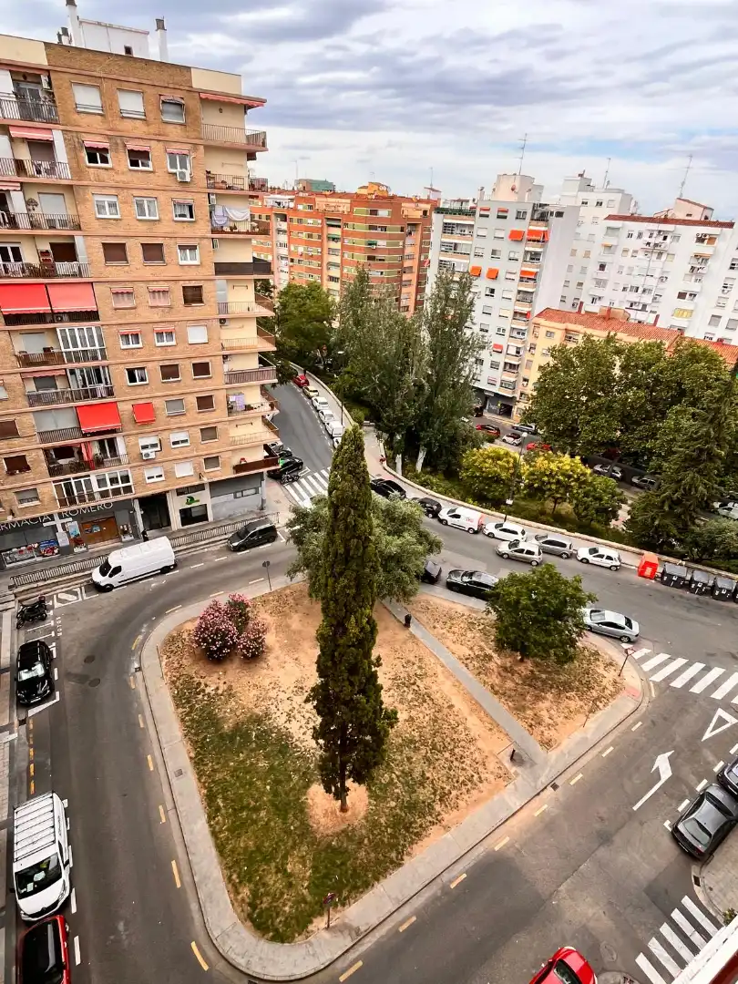 Vista exterior de Pis de lloguer en Zaragoza amb Aire condicionat, Calefacció i Moblat