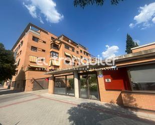 Vista exterior de Pis de lloguer en  Madrid Capital amb Aire condicionat, Traster i Piscina