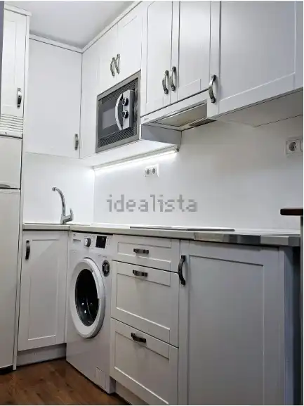 Cuina de Estudi en venda en Aisa amb Calefacció, Parquet i Moblat