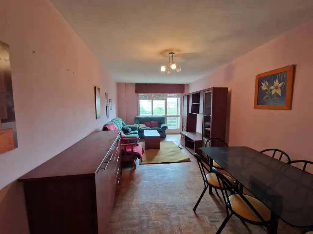 Sala de estar de Piso en venta en Vilanova de Arousa con Parquet, Amueblado y Balcón