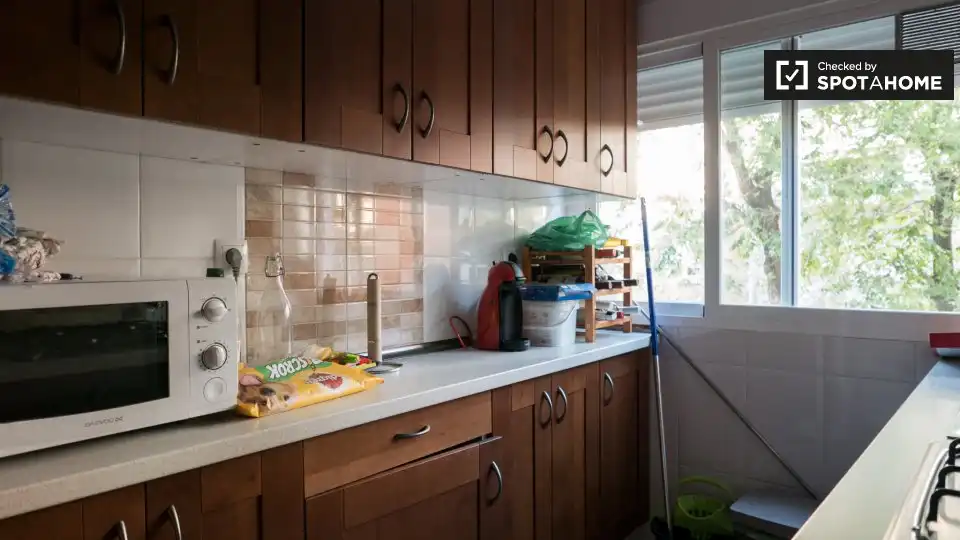 Room in Palomeras Sureste