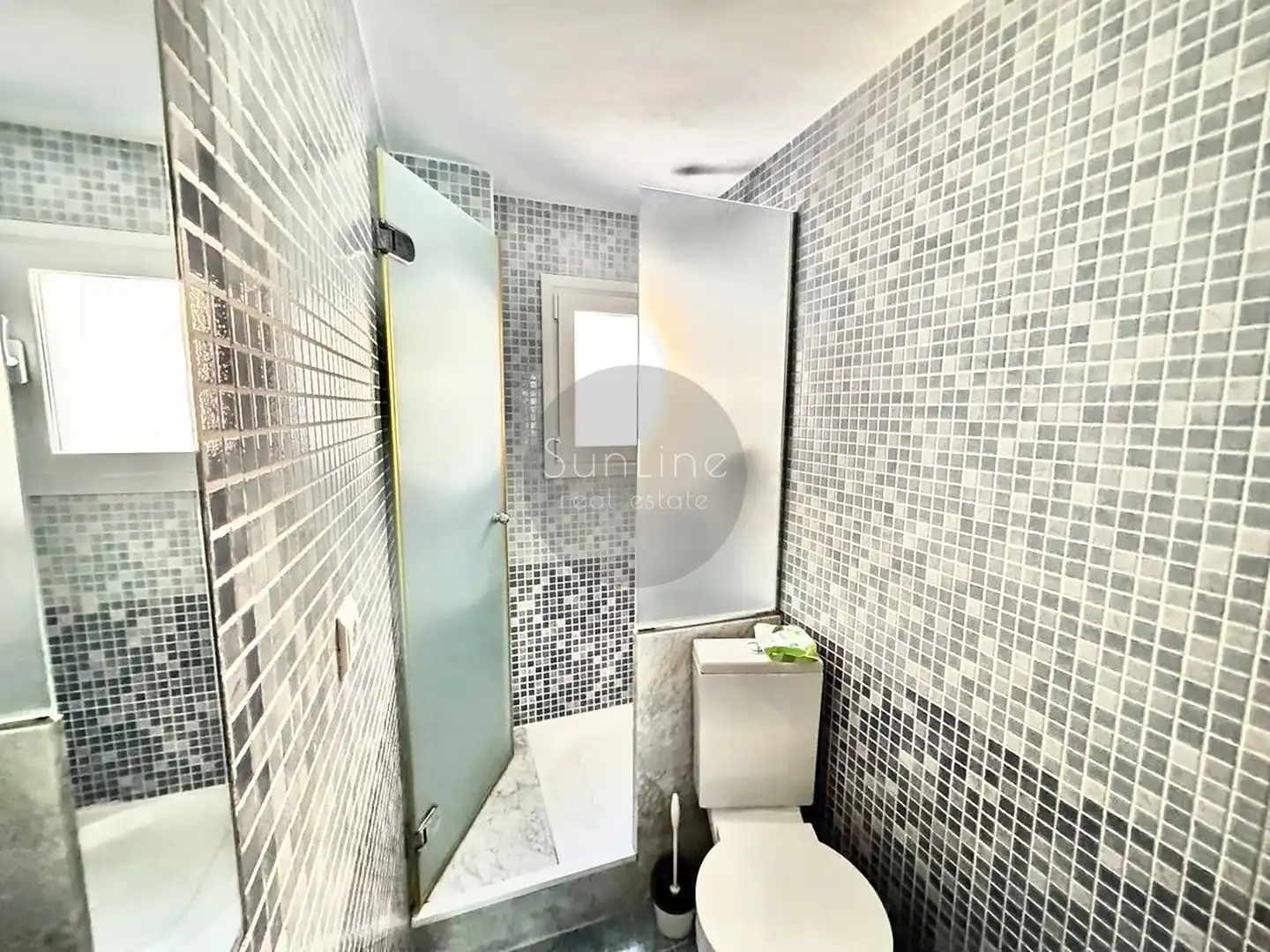 Baño de Piso en venta en Quart de Poblet con Aire acondicionado, Trastero y Amueblado