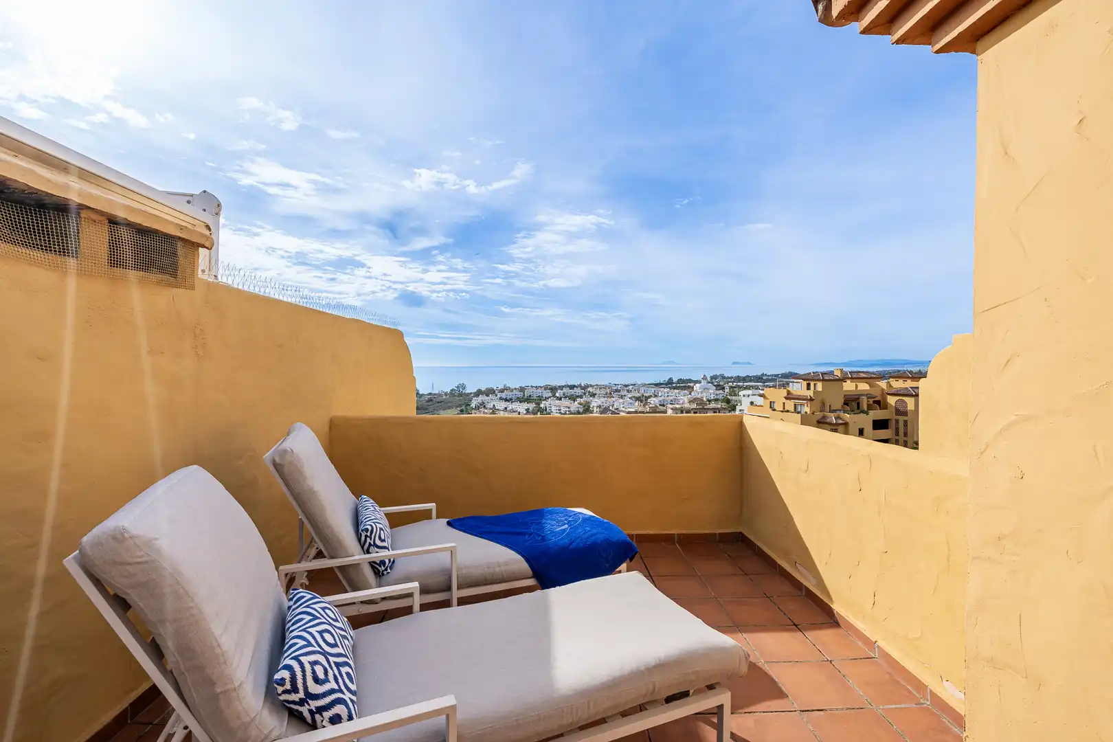 Terrasse von Maisonette zur Miete in Estepona mit Klimaanlage, Heizung und Terrasse