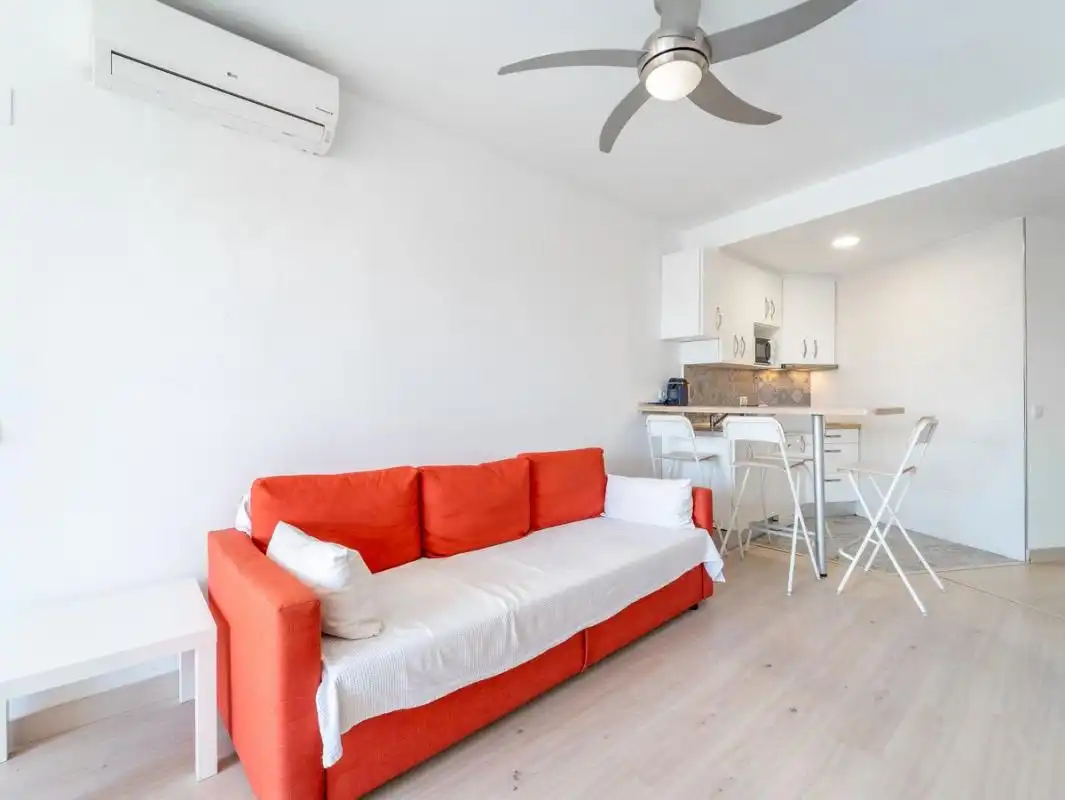 Sala de estar de Estudio en venta en Torremolinos con Aire acondicionado, Calefacción y Piscina