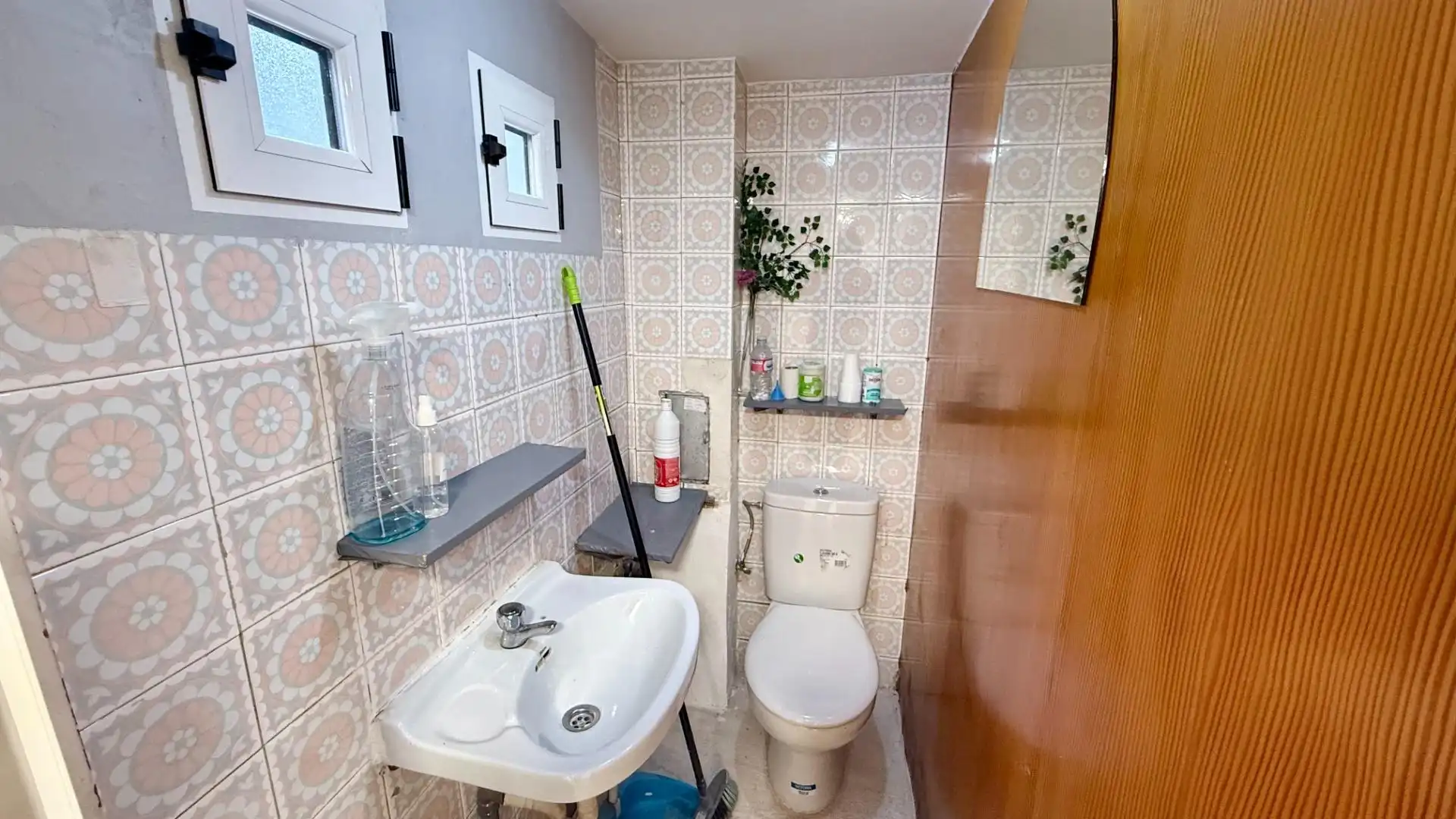 Badezimmer von Geschaftsraum zur Miete in Cuéllar