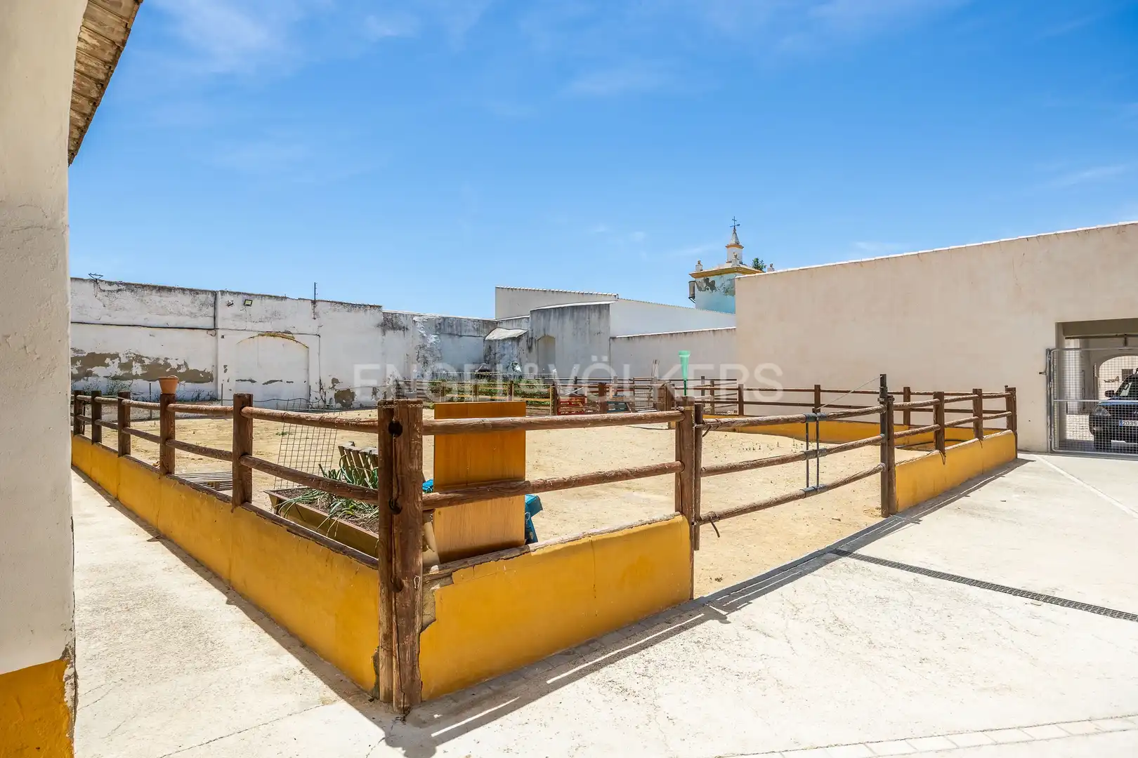 Vista exterior de Casa o xalet en venda en Osuna amb Calefacció, Jardí privat i Terrassa
