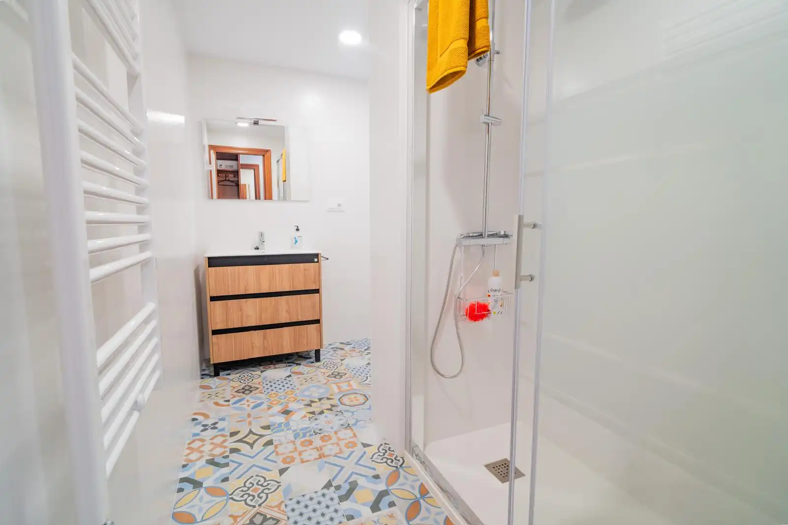 Badezimmer von Wohnung zur Miete in Santander mit Heizung, Möbliert und Ofen