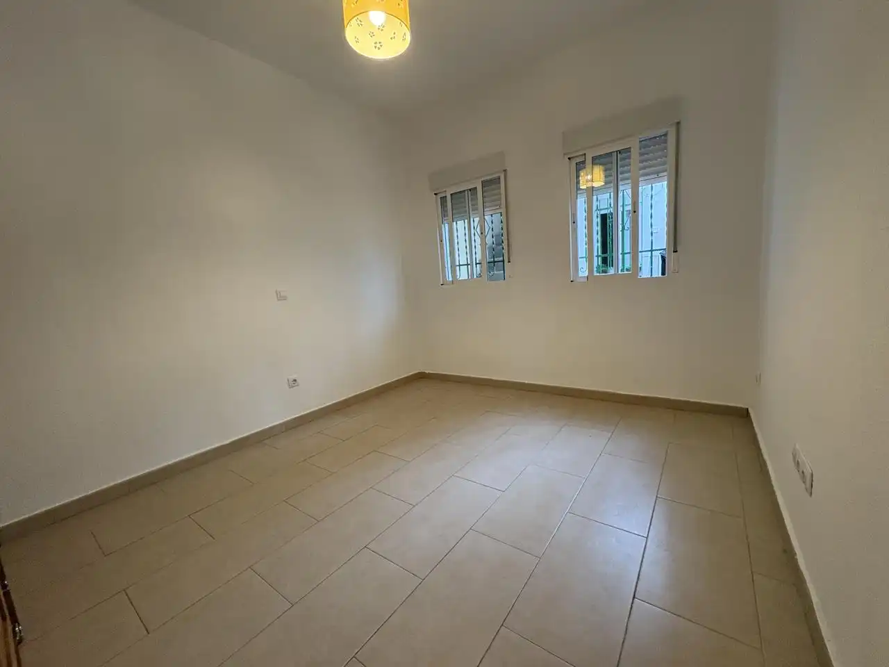Habitación de Piso de alquiler en Madrid con Aire acondicionado y Balcón