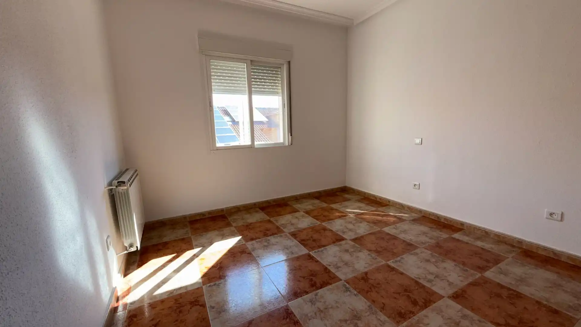 Casa aparellada amb jardí en venda a Plaza Mayor 9, imagen 24