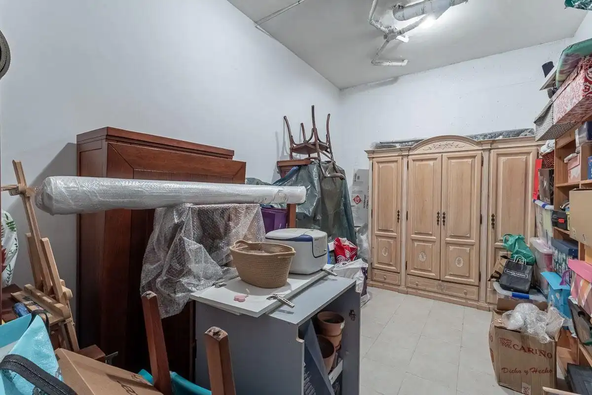 Flat for sale in Granada  with Air Conditioner, Heating and Storage room