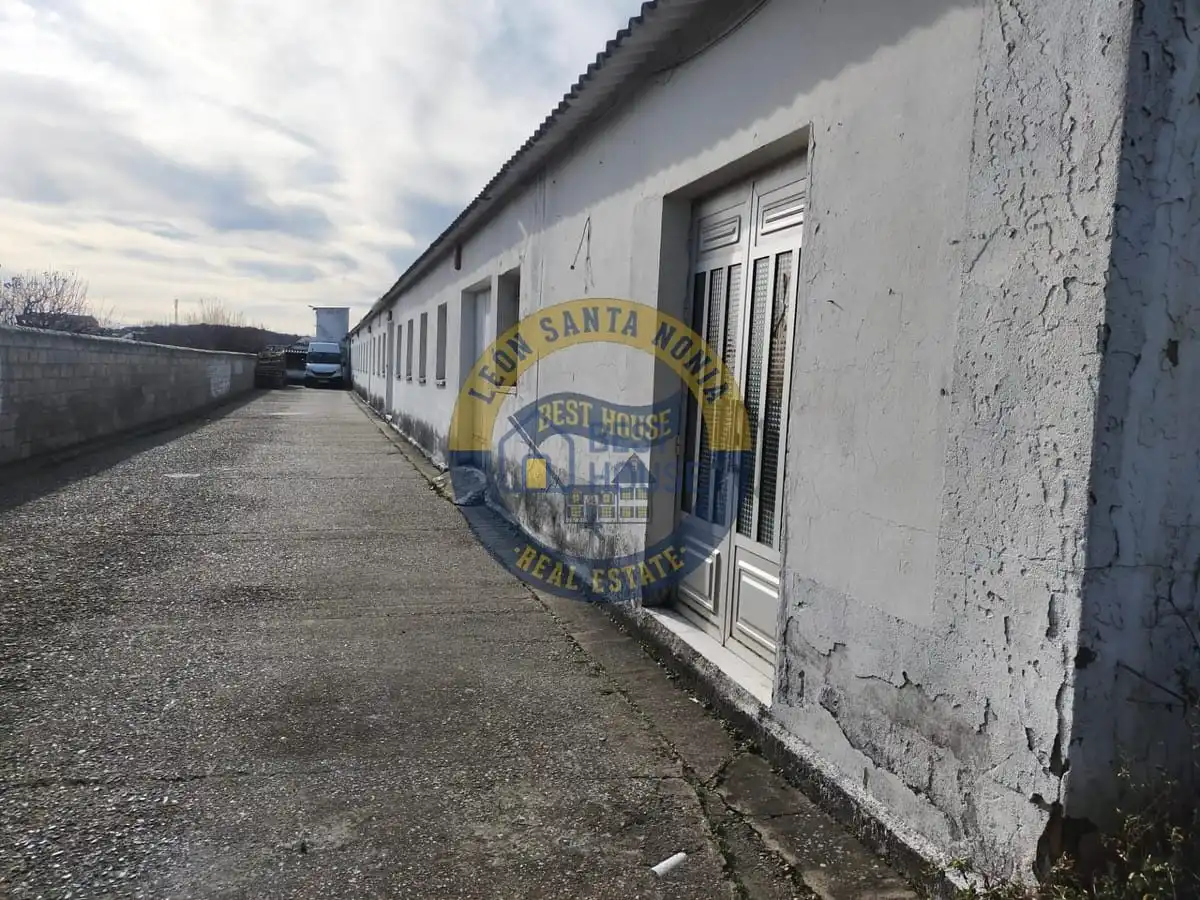 Nave industrial in vendita a Trobajo del Cerecedo, imagen 3
