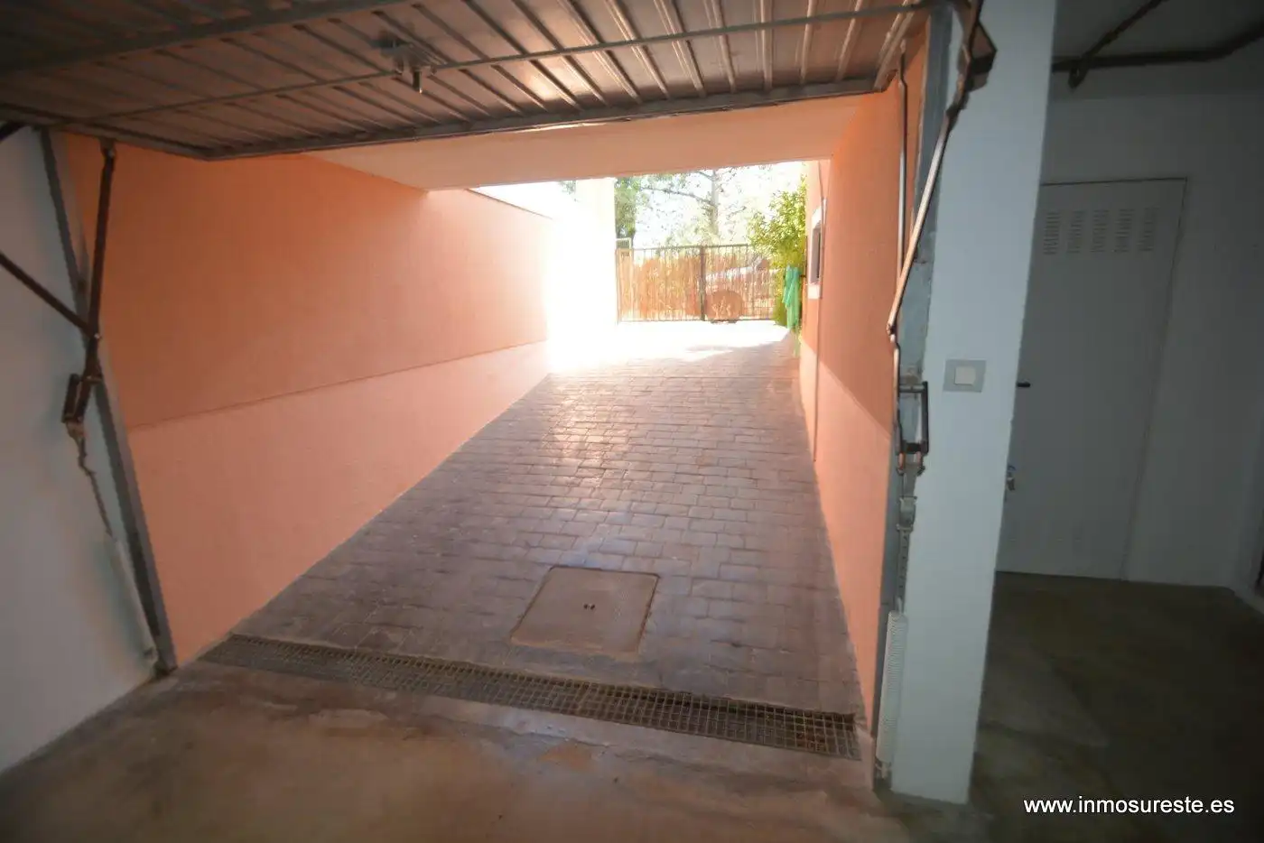 Aparcament de Casa adosada en venda en Orihuela amb Aire condicionat, Terrassa i Balcó