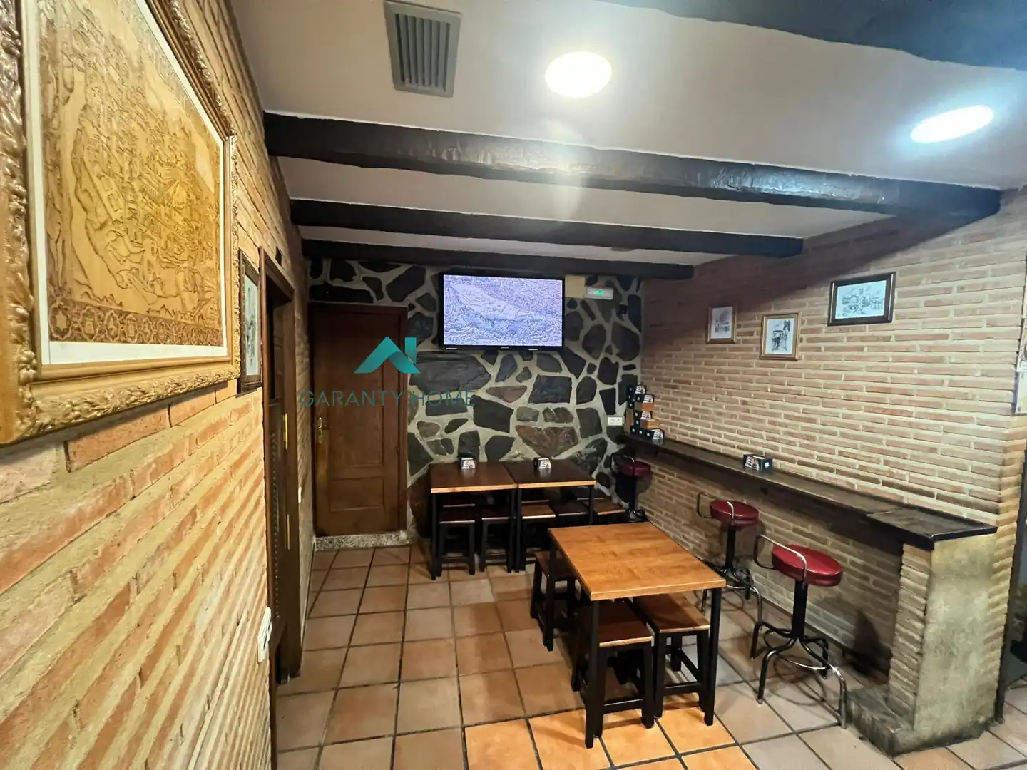 Commercial properties for sale in Burguillos de Toledo  with Air Conditioner