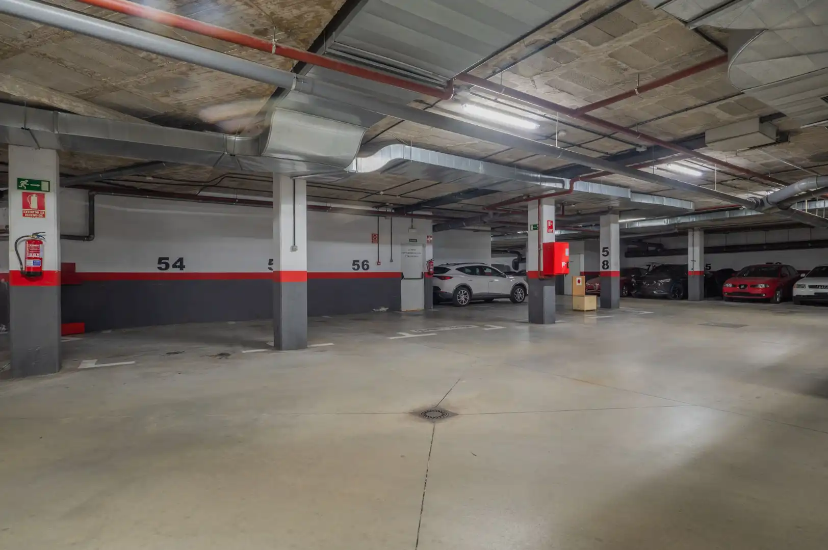 Parking de Oficina en venta en Alcorcón con Aire acondicionado, Calefacción y Trastero