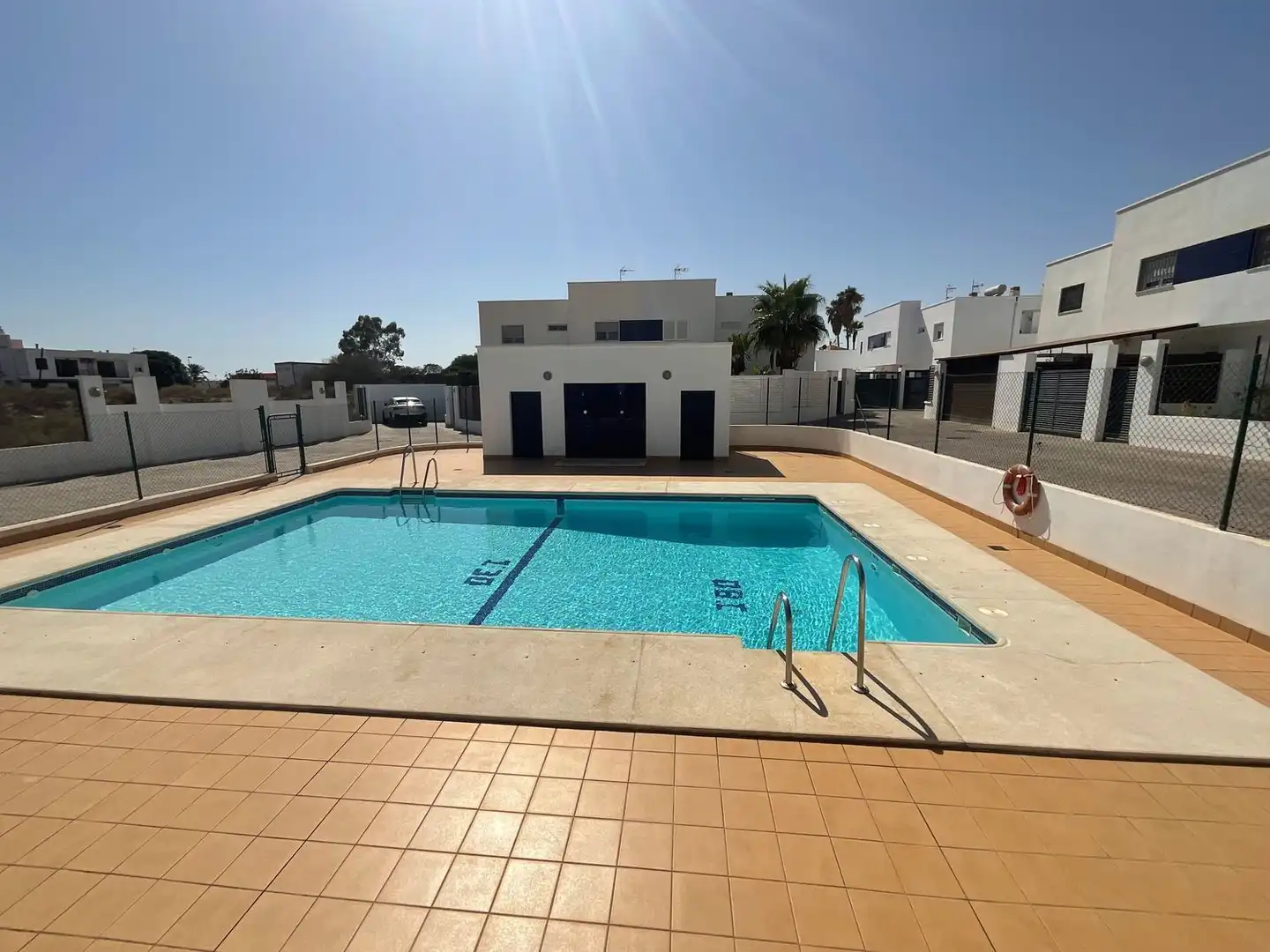 Piscina de Casa o chalet en venta en Almería con Jardín privado, Terraza y Trastero