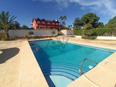Villa con balcone in vendita a Monóvar  / Monòver