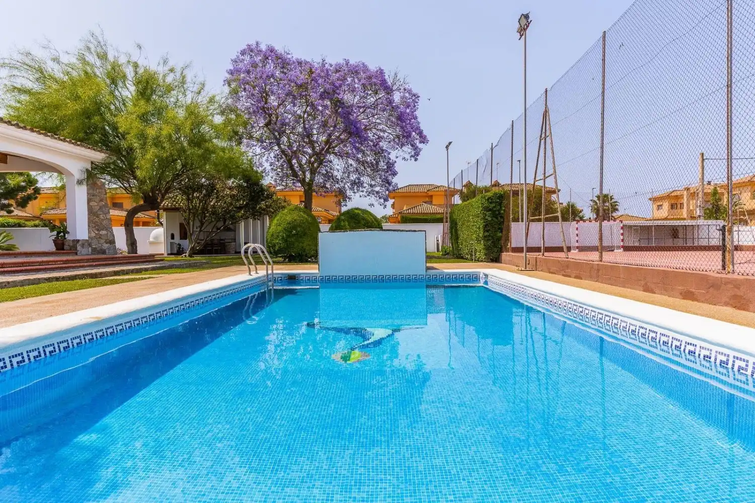 Swimming pool of Houses for sale in Chiclana de la Frontera  with Air Conditioner, Private garden and Storage room