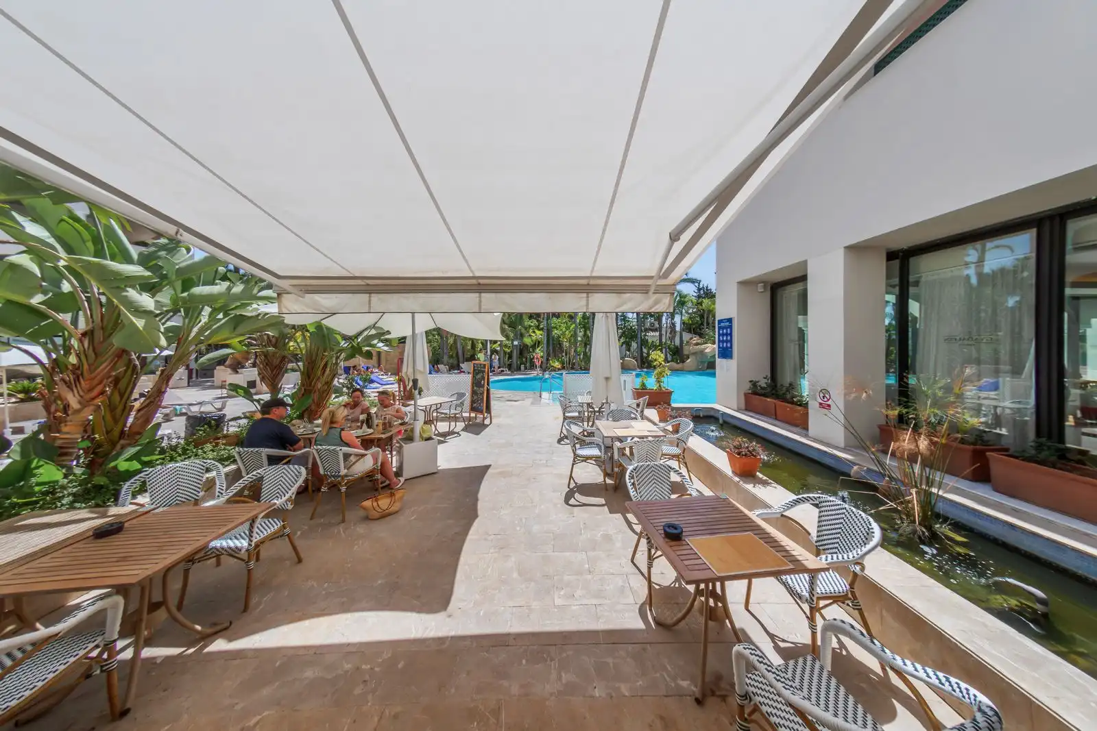 Terrasse von Dachboden zur Miete in Marbella mit Klimaanlage, Möbliert und Fernseher