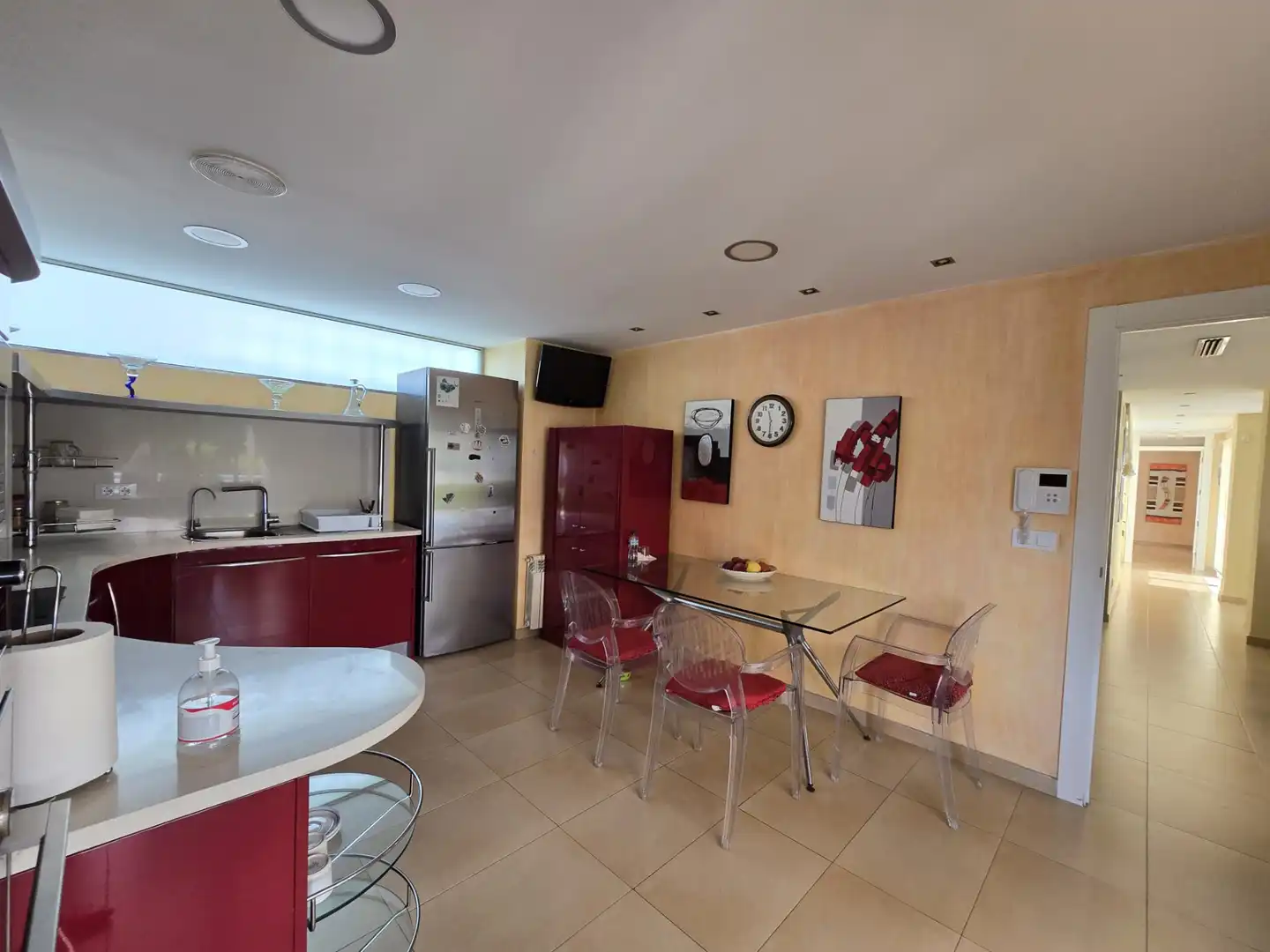 Cuina de Casa o xalet en venda en Castellón de la Plana / Castelló de la Plana amb Aire condicionat, Calefacció i Jardí privat