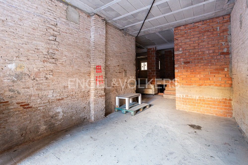 Apartment for sale in  Valencia Capital  with Heating and Balcony