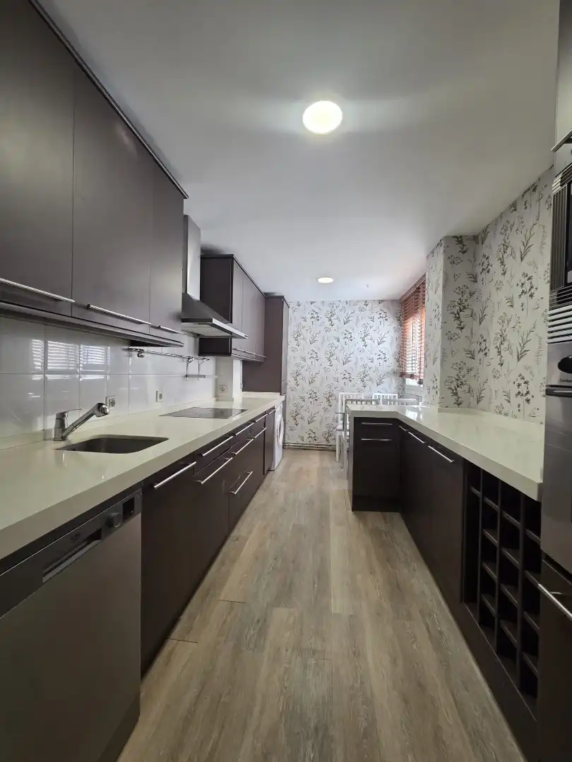 Cocina de Ático de alquiler en Badajoz con Aire acondicionado, Calefacción y Parquet