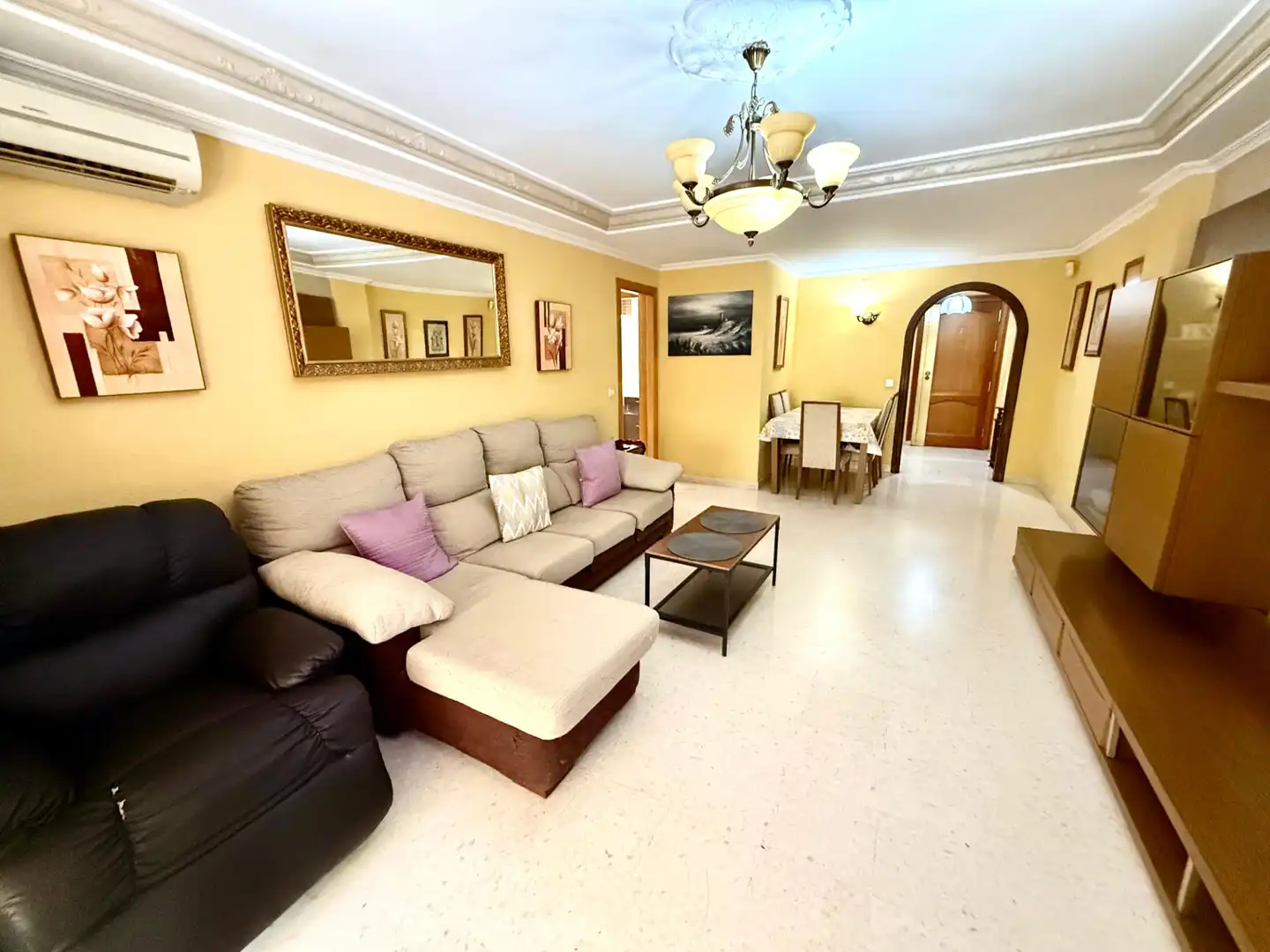 Living room of Flat for sale in Fuengirola  with Air Conditioner and Terrace