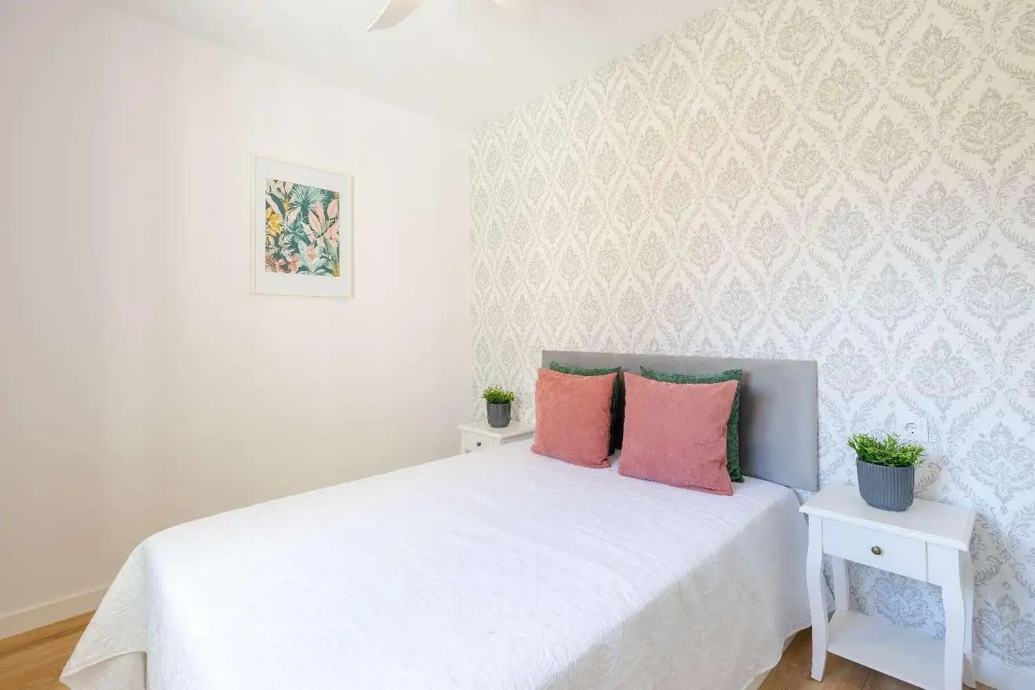 Habitación de Casa adosada en venta en Orihuela con Aire acondicionado, Calefacción y Jardín privado