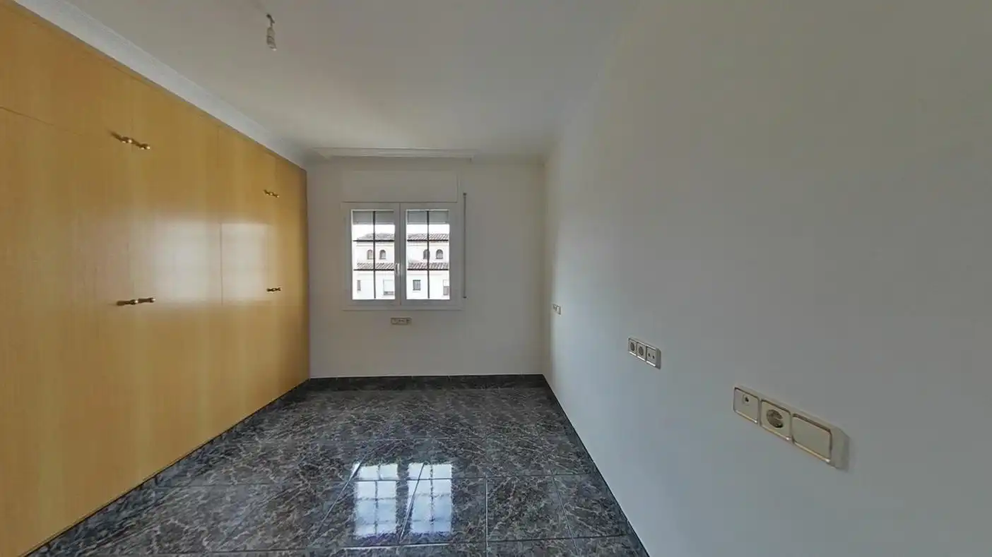 Casa pareada con piscina en venta en Ronda Fort Roig, imagen 6