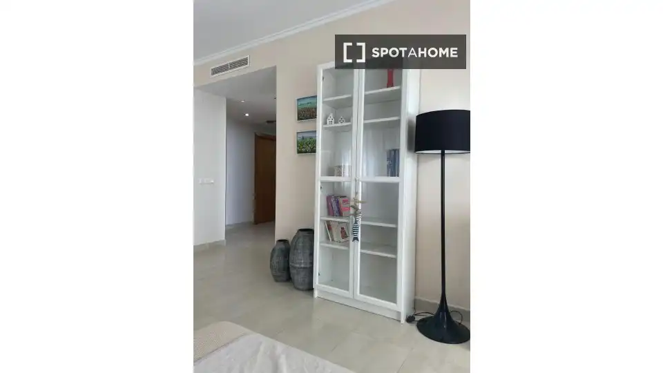 Habitación de Piso de alquiler en Daimús con Aire acondicionado, Calefacción y Amueblado