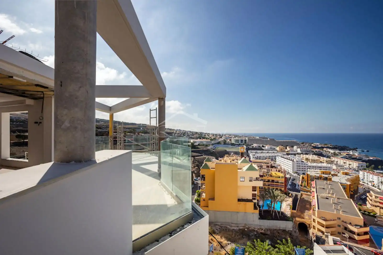 Vista exterior de Dúplex en venda en Santiago del Teide amb Aire condicionat, Parquet i Terrassa