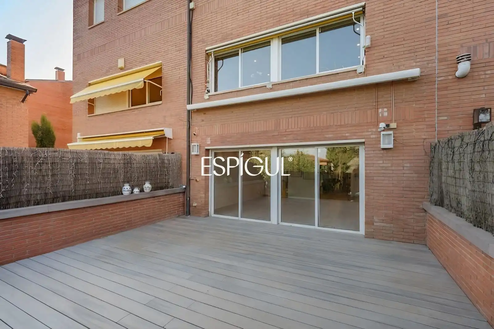 Terraza de Casa adosada en venta en Sant Cugat del Vallès con Aire acondicionado, Calefacción y Terraza