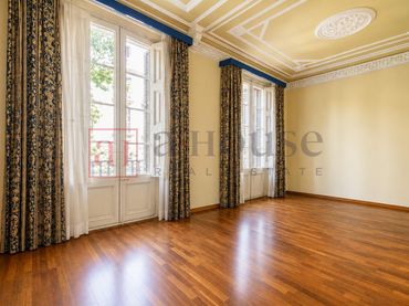 Wohnung mit Balkon zum Verkauf in Carrer de Casp