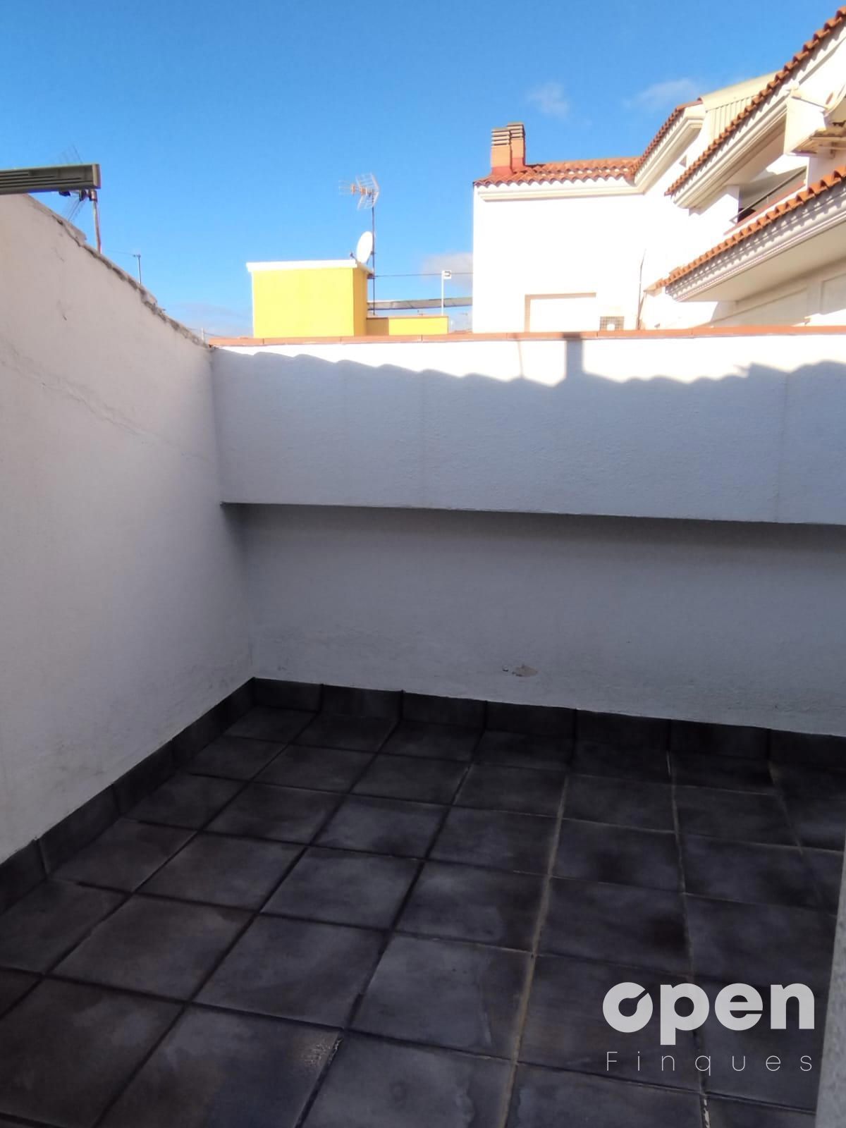 Terrassa de Dúplex en venda en Rubí amb Aire condicionat, Calefacció i Parquet