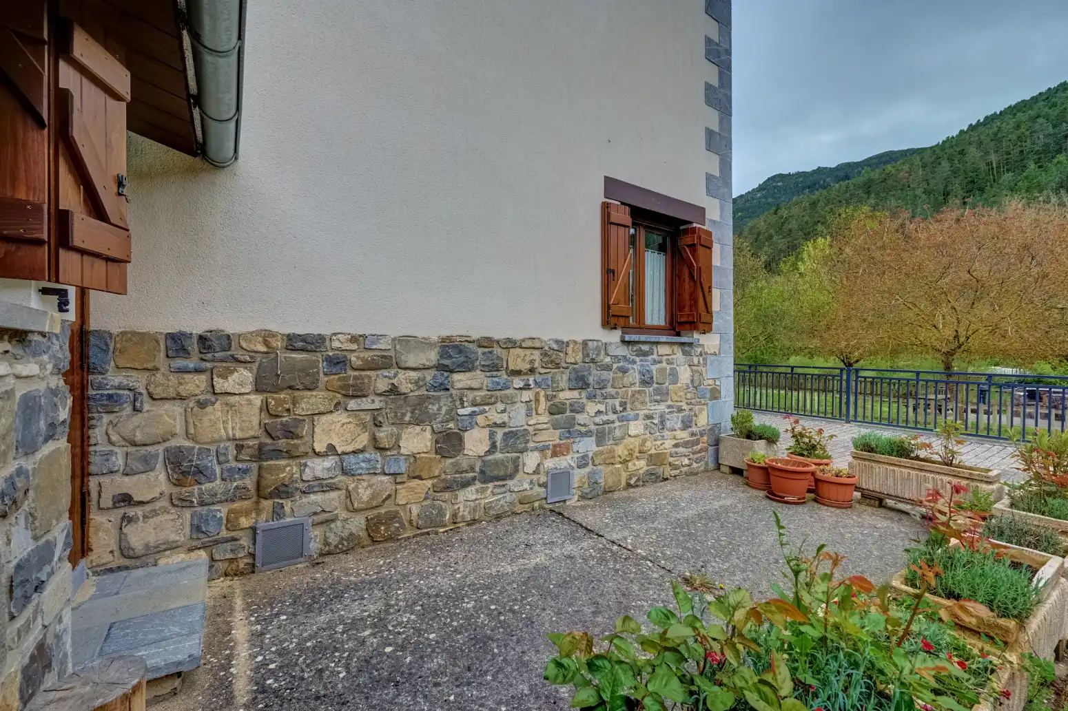 Exterior view of Flat for sale in Garde  with Heating and Terrace