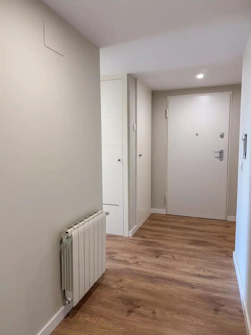 Wohnung zum Verkauf in Valencia mit Klimaanlage, Abstellraum und Schwimmbad