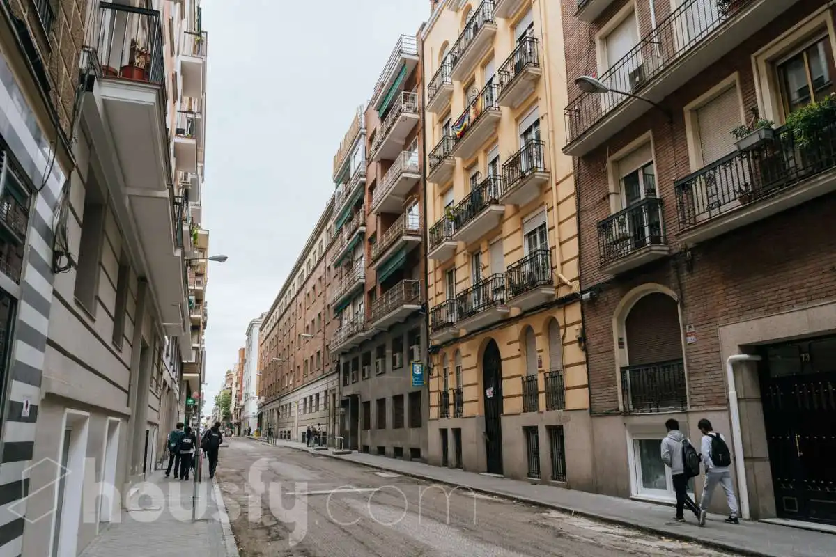 Exterior view of Flat for rent in Madrid  with Air Conditioner, Terrace and Furnished