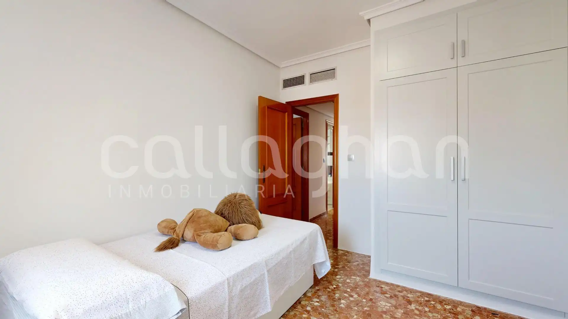 Habitación de Casa adosada en venta en Benetússer con Aire acondicionado, Calefacción y Terraza