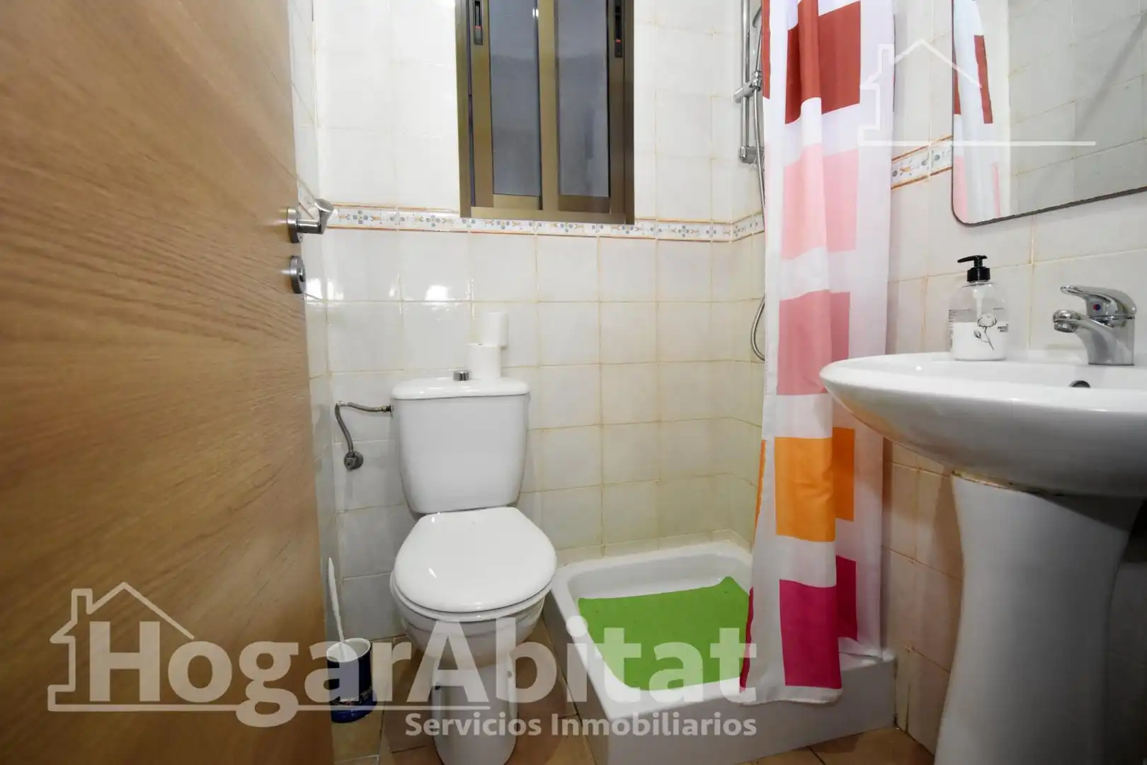Bathroom of Flat for sale in Castellón de la Plana / Castelló de la Plana  with Storage room and Furnished