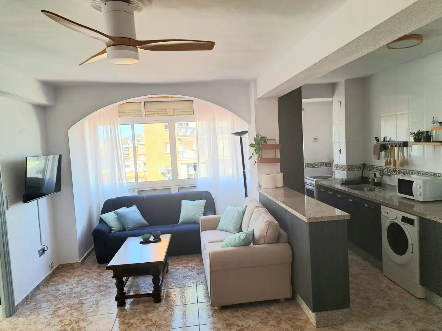 Wohnzimmer von Wohnung zur Miete in Málaga mit Möbliert, Ofen und Waschmaschine