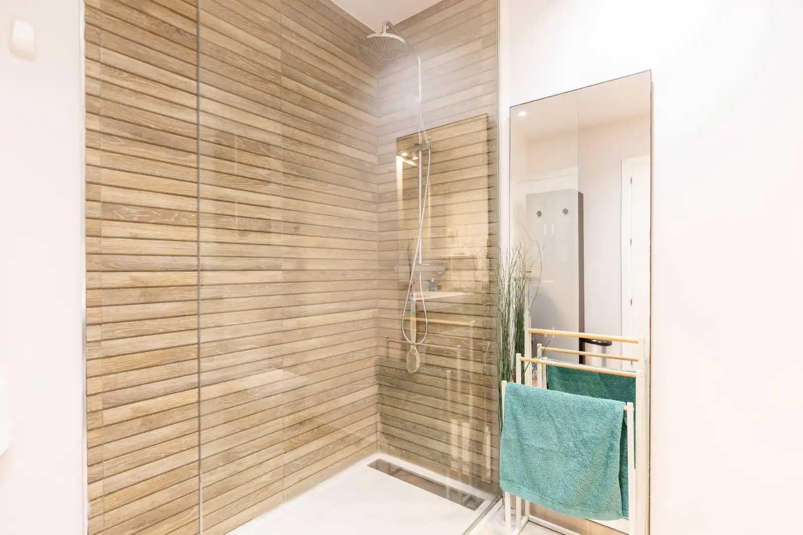 Badezimmer von Einfamilien-Reihenhaus zum Verkauf in Torrelodones mit Heizung, Privatgarten und Gemeinschaftspool