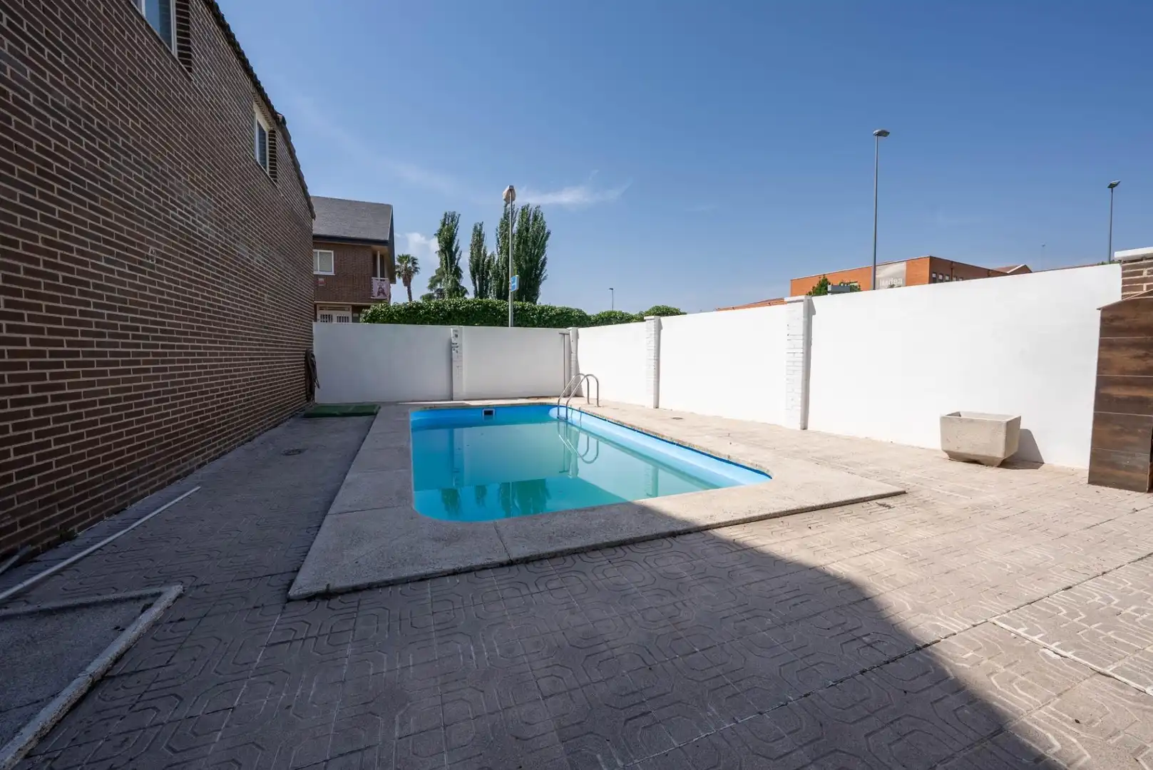 Piscina de Casa adosada en venta en Leganés con Aire acondicionado, Calefacción y Jardín privado