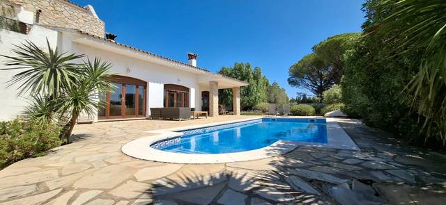 Casa-chalet en Venta en Avinguda de la diversitat en Centre