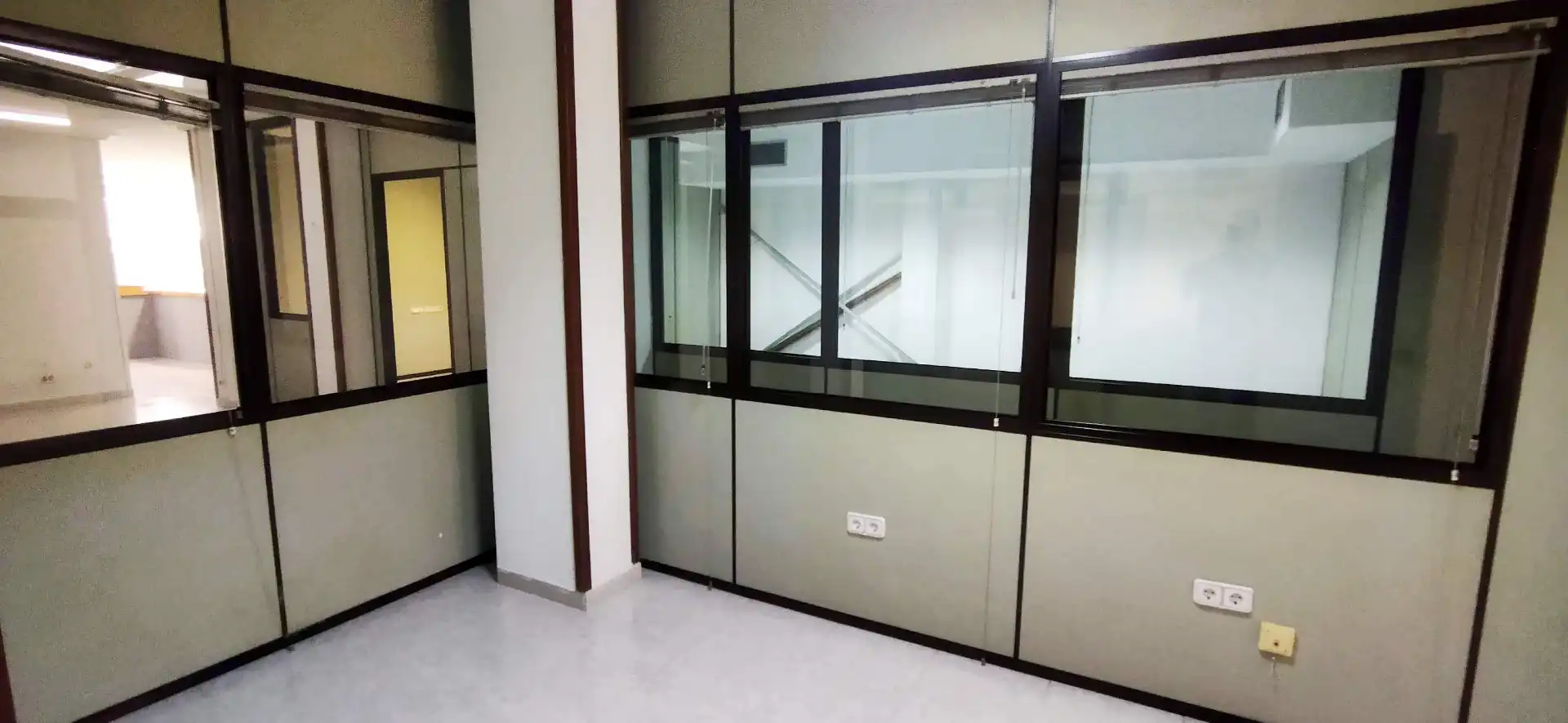 Office space with lift for sale in Avenida Granada 13, imagen 17