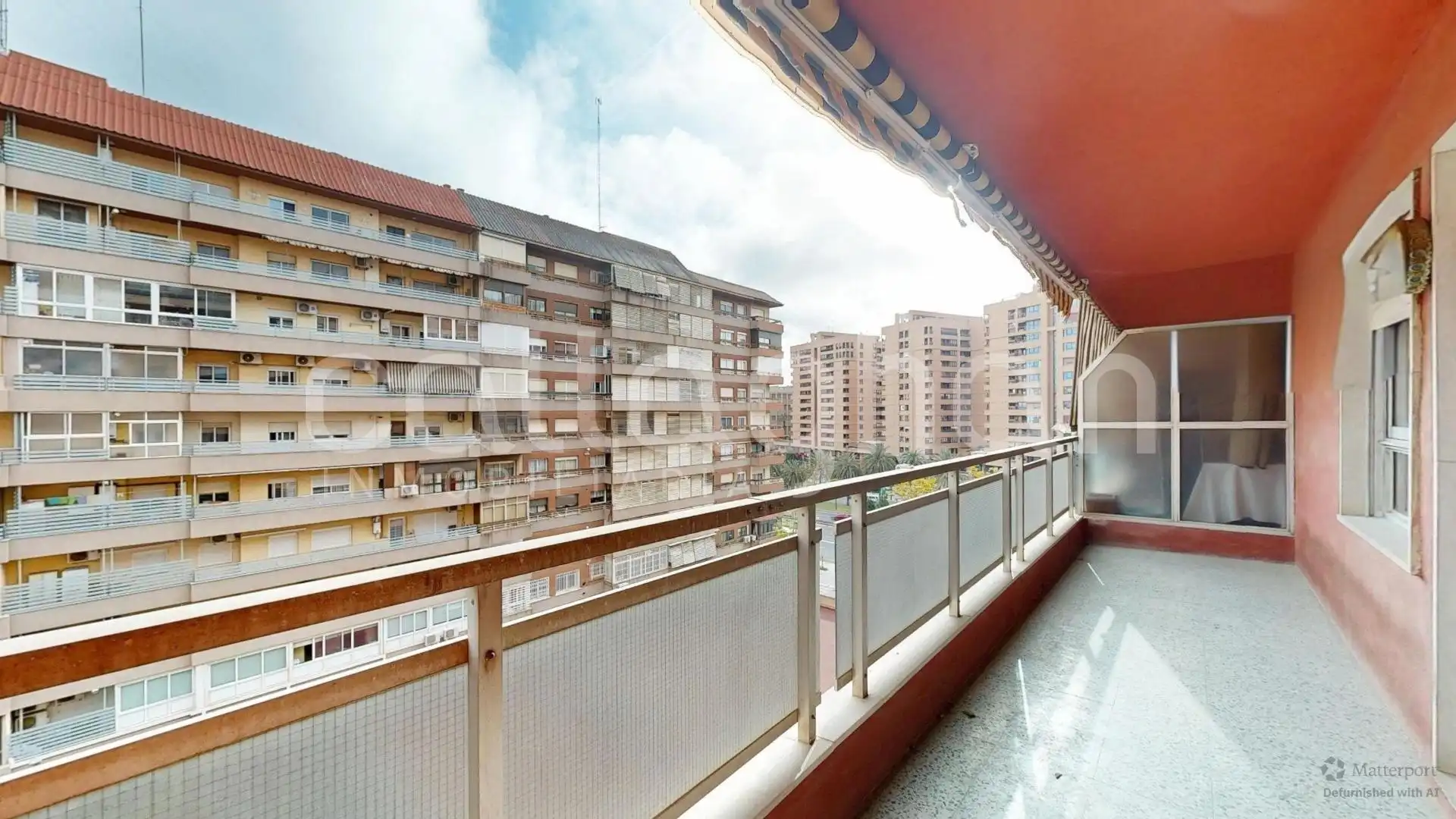 Vista exterior de Piso en venta en Valencia con Terraza y Balcón