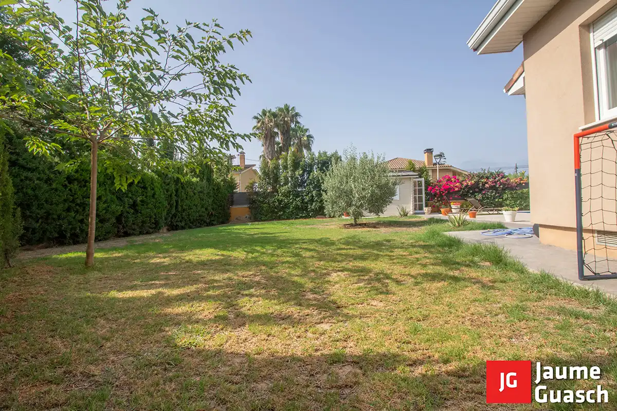 Jardín de Casa o chalet en venta en El Vendrell con Aire acondicionado, Calefacción y Jardín privado