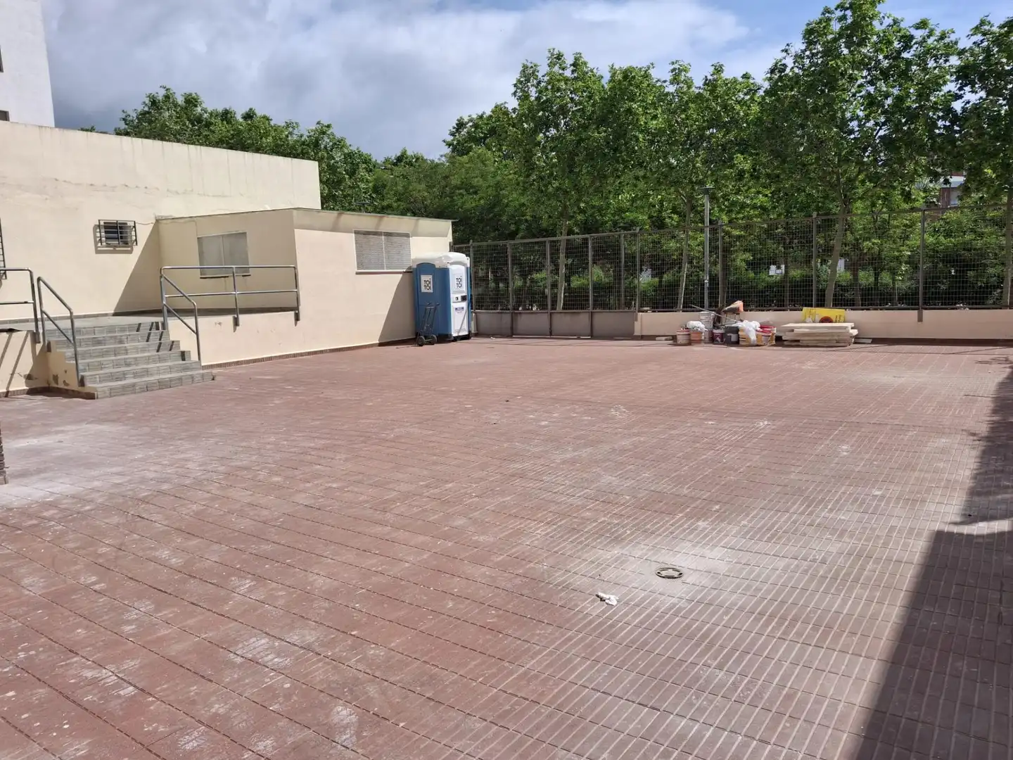 Terraza de Local de alquiler en Mataró con Aire acondicionado