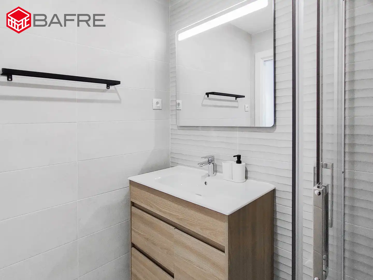 Maisonette zur Miete in Paseo de Europa, Vega de la Moraleja