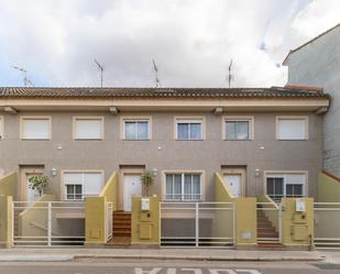 Exterior view of Single-family semi-detached for sale in Casinos  with Air Conditioner, Terrace and Balcony