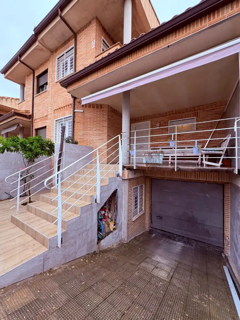 Balcony of Detached homes for sale in Yuncos  with Air Conditioner, Terrace and Washing machine